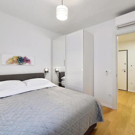 Ophelia Apartment With Parking ซาเกร็บ ภายนอก รูปภาพ