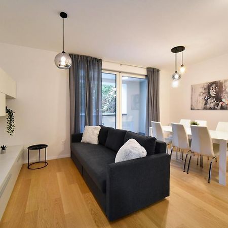 Ophelia Apartment With Parking ซาเกร็บ ภายนอก รูปภาพ