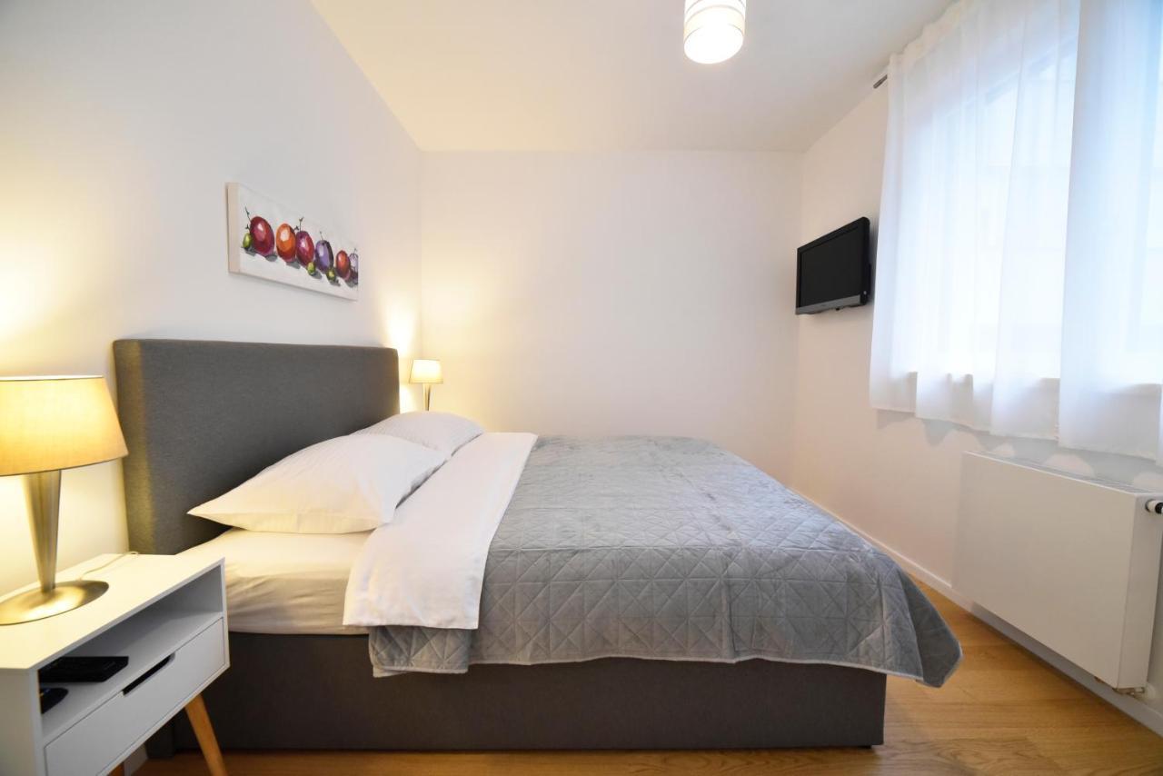 Ophelia Apartment With Parking ซาเกร็บ ภายนอก รูปภาพ