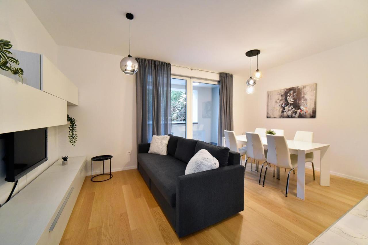 Ophelia Apartment With Parking ซาเกร็บ ภายนอก รูปภาพ