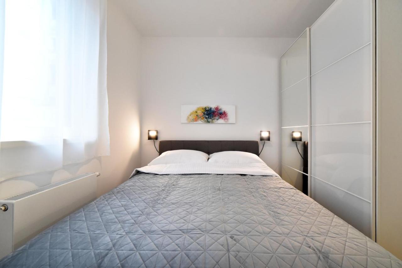 Ophelia Apartment With Parking ซาเกร็บ ภายนอก รูปภาพ